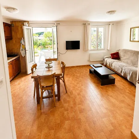 Apartamento Quiet With Private Garden